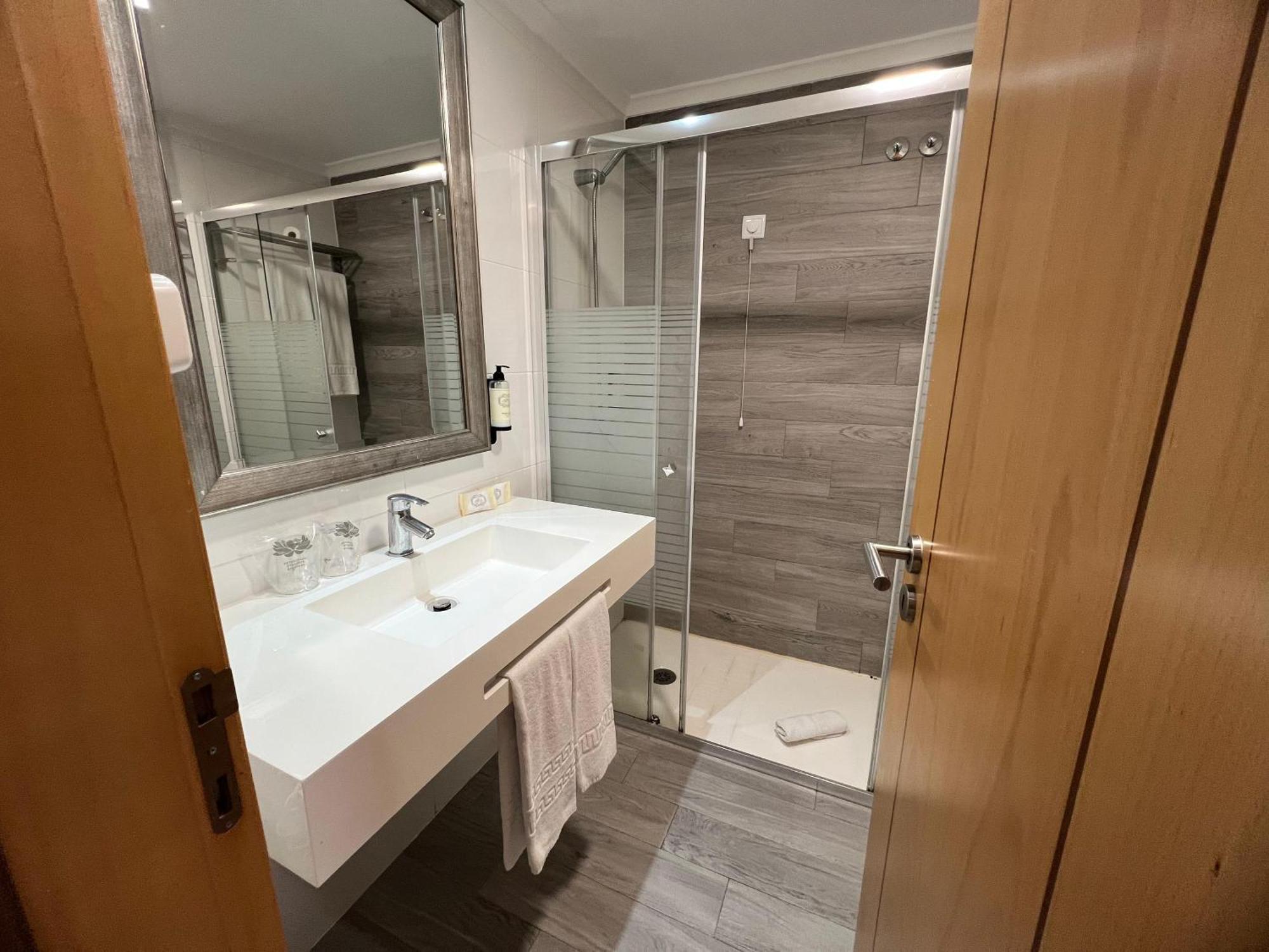Be One Hotel Caldas Da Rainha - By Mhmb Hospitality Номер фото